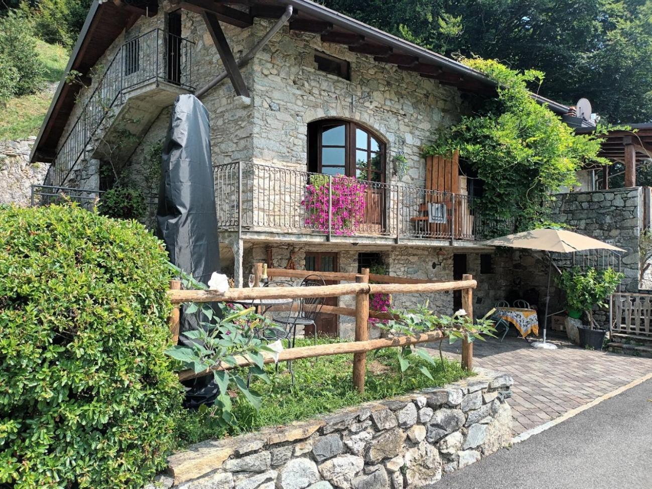 Farmhouse Of Grandfather Chek Bellagio Exterior photo